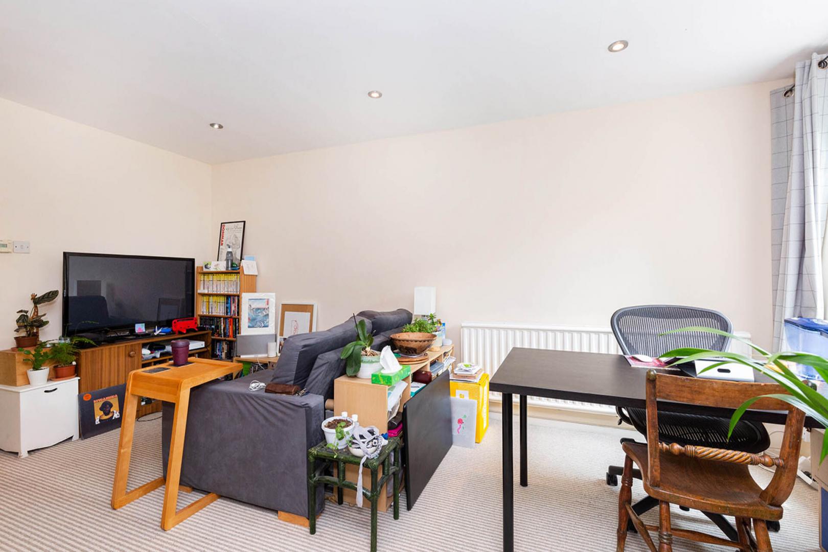 one bedroom located in a desirable location in Canononbury Northampton Park, Canonbury 